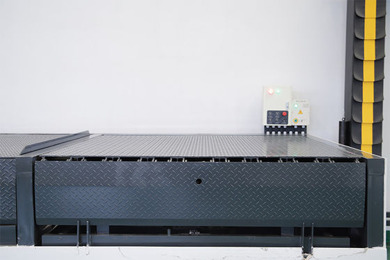 Equipaggiamento logistico di magazzino Airbag Dock Leveler 220 Volt 6*8 Dimensioni